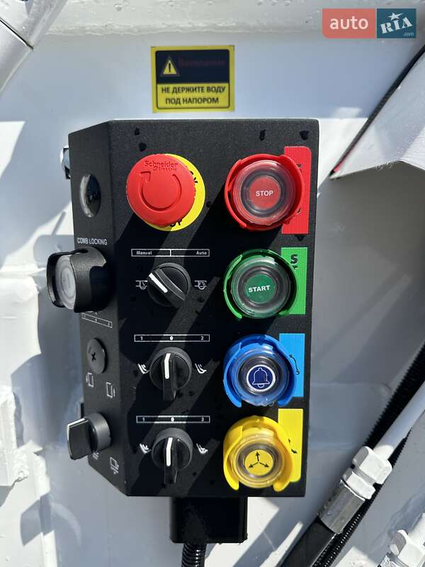 Мусоровоз MAN TGM 2025 в Черновцах