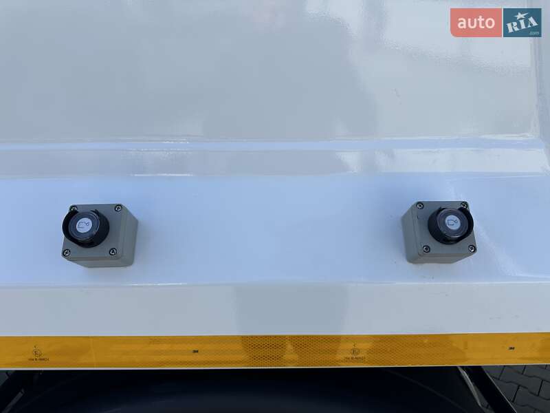 Мусоровоз MAN TGM 2025 в Черновцах