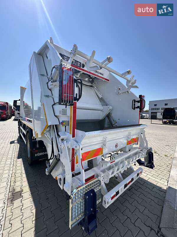 Мусоровоз MAN TGM 2025 в Черновцах