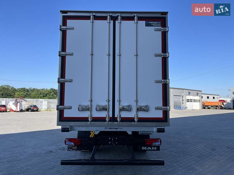 Вантажний фургон MAN TGM 2025 в Чернівцях