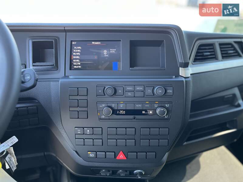 Вантажний фургон MAN TGM 2025 в Чернівцях