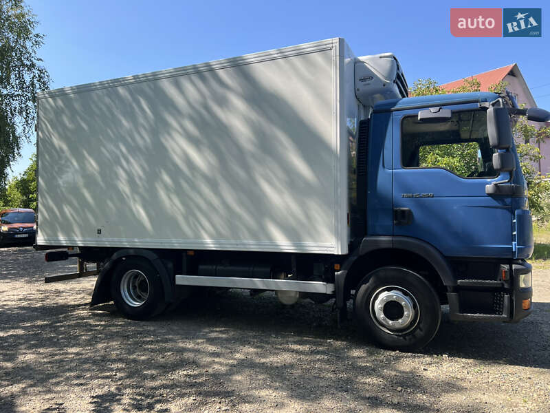 Рефрижератор MAN TGM 2010 в Черновцах