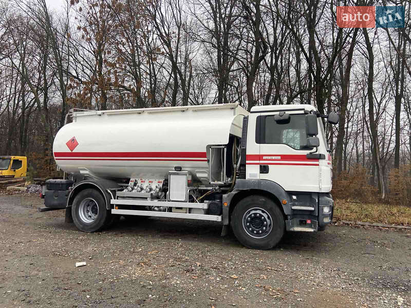 Бензовоз MAN TGM 2012 в Тернополе