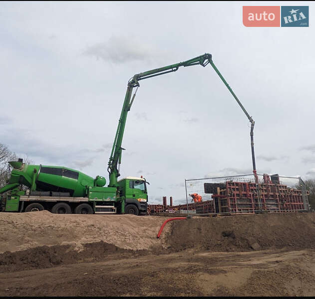 Бетононасос MAN TGS 2010 в Львові