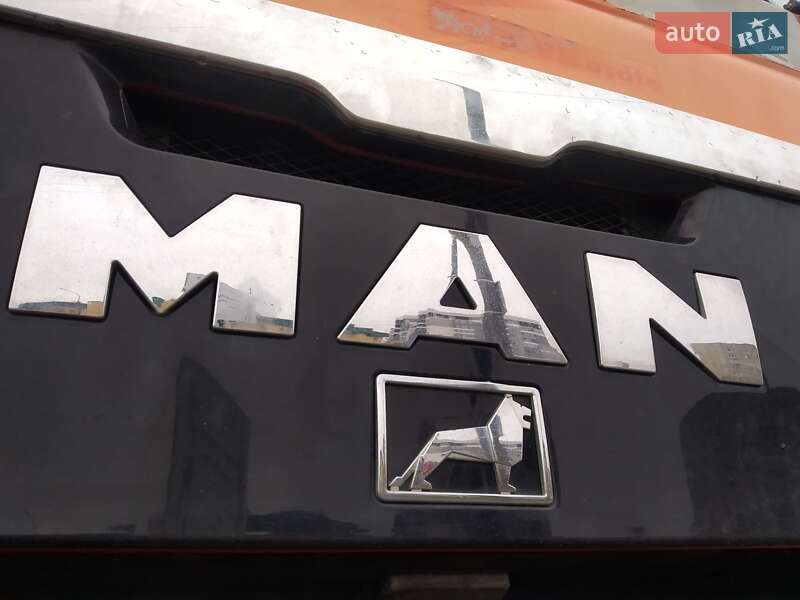 Асфальтоукладчик MAN TGS 2008 в Луцьку