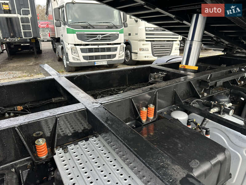 Самосвал MAN TGS 2014 в Виннице