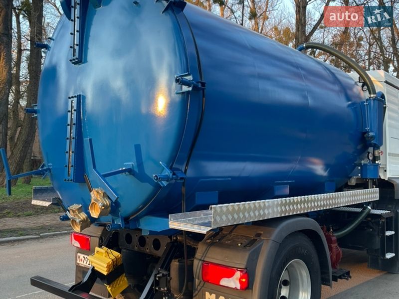 Машина  асенізатор (вакуумна) MAN TGS 2012 в Чернівцях