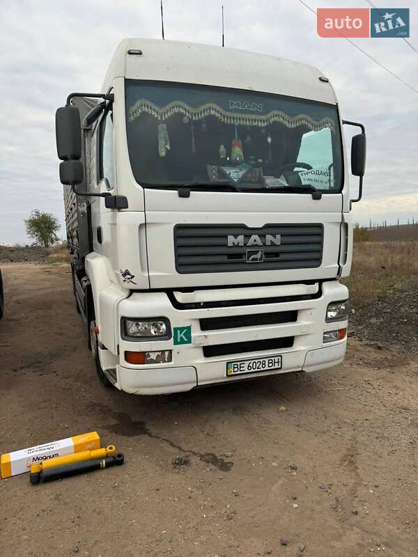 Борт MAN TGX 18.470 2004 в 