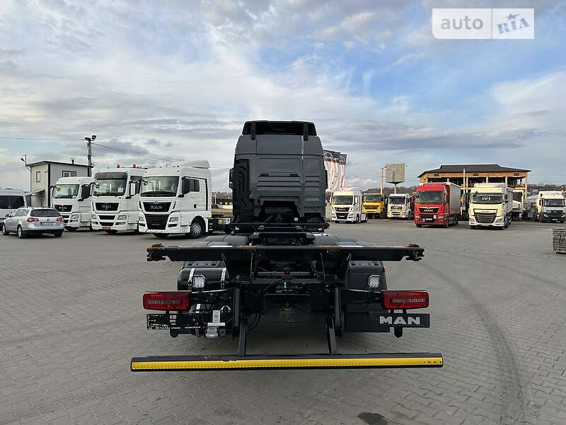 Контейнеровоз MAN TGX 2018 в Чернівцях