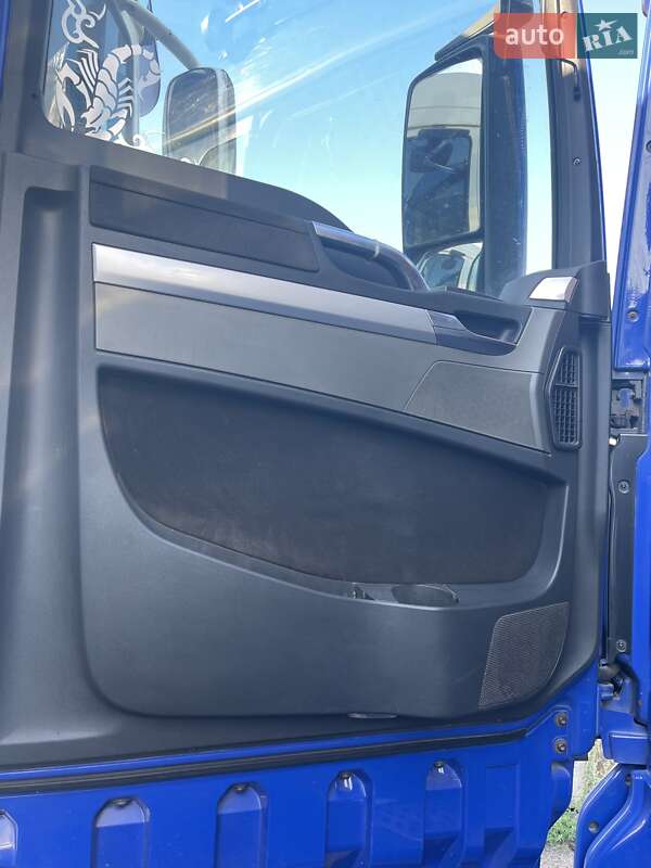 Контейнеровоз MAN TGX 2012 в Кропивницькому