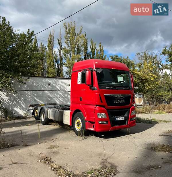 Контейнеровоз MAN TGX 2014 в 