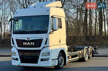 Контейнеровоз MAN TGX 2020 в Чернівцях