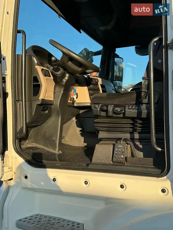 Контейнеровоз MAN TGX 2020 в 