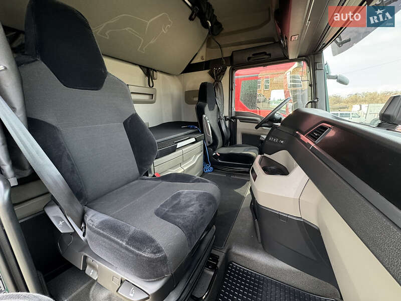 Контейнеровоз MAN TGX 2021 в Луцьку