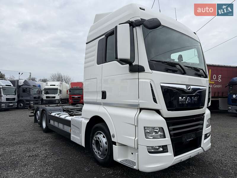Контейнеровоз MAN TGX 2020 в Луцьку