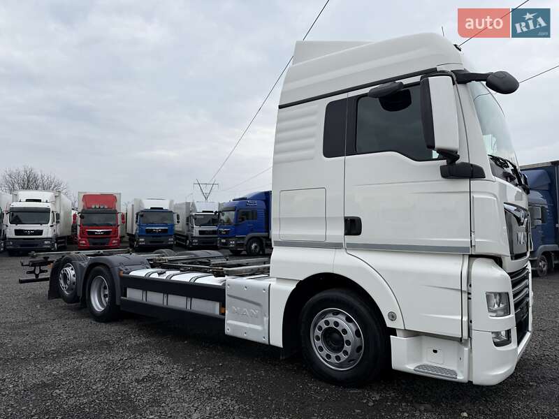 Контейнеровоз MAN TGX 2020 в Луцьку