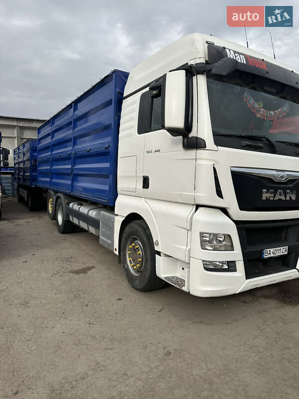 Контейнеровоз MAN TGX 2014 в 