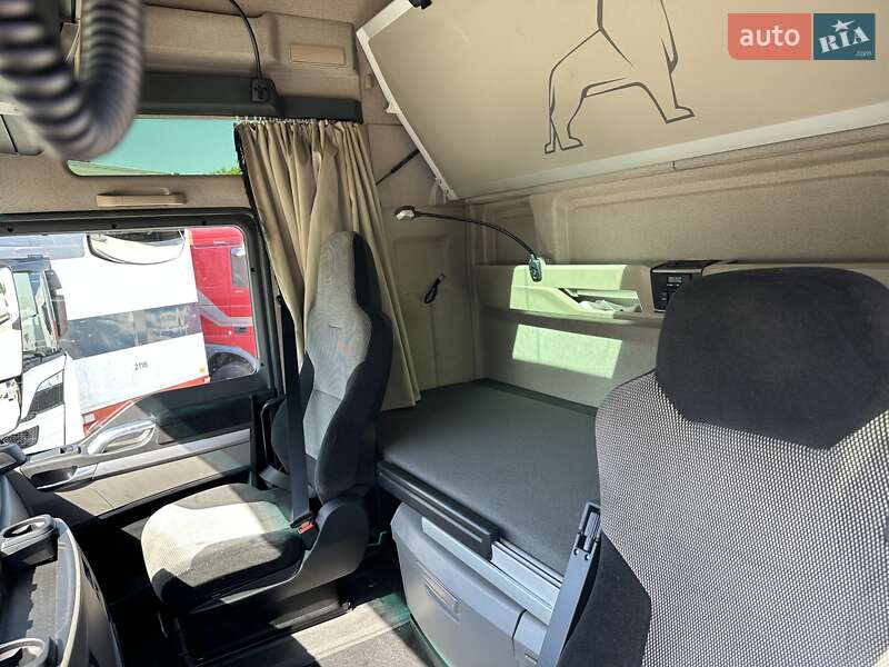Контейнеровоз MAN TGX 2020 в Заліщиках