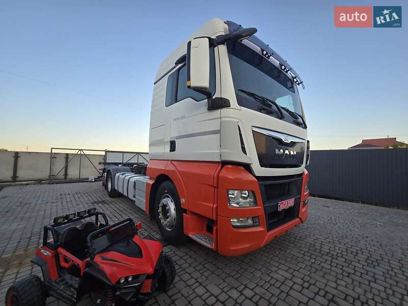 Контейнеровоз MAN TGX 2015 в 