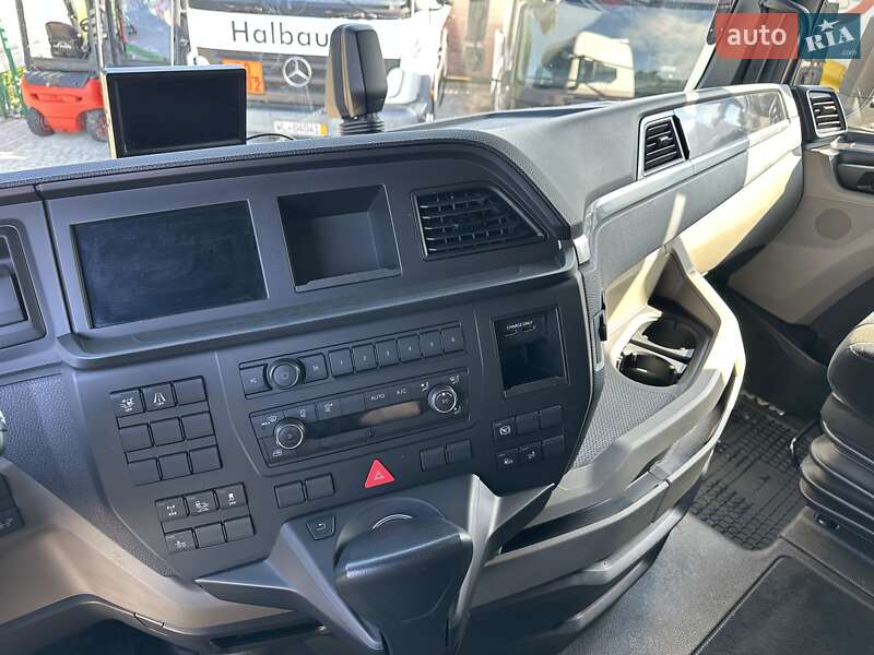 Контейнеровоз MAN TGX 2021 в Заліщиках