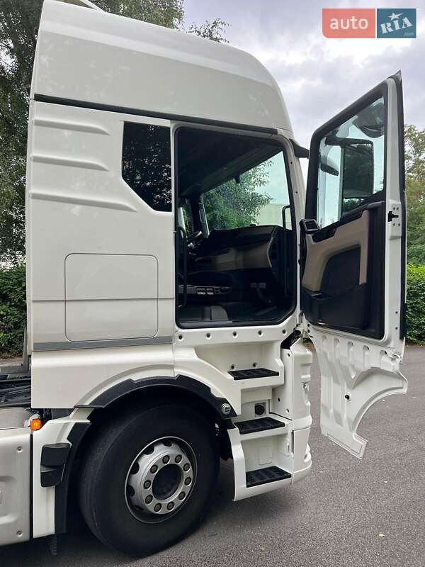Контейнеровоз MAN TGX 2021 в Чернівцях