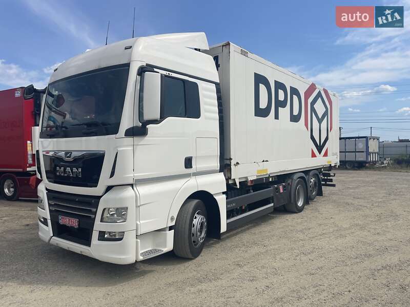 Контейнеровоз MAN TGX 2020 в 