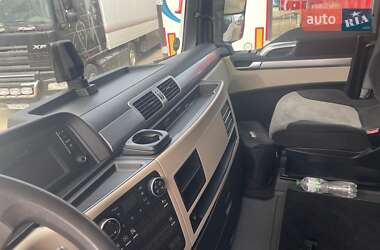 Контейнеровоз MAN TGX 2020 в 