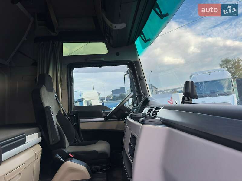 Контейнеровоз MAN TGX 2020 в Луцьку