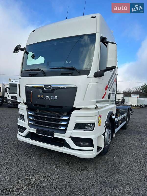 Контейнеровоз MAN TGX 2021 в Луцьку