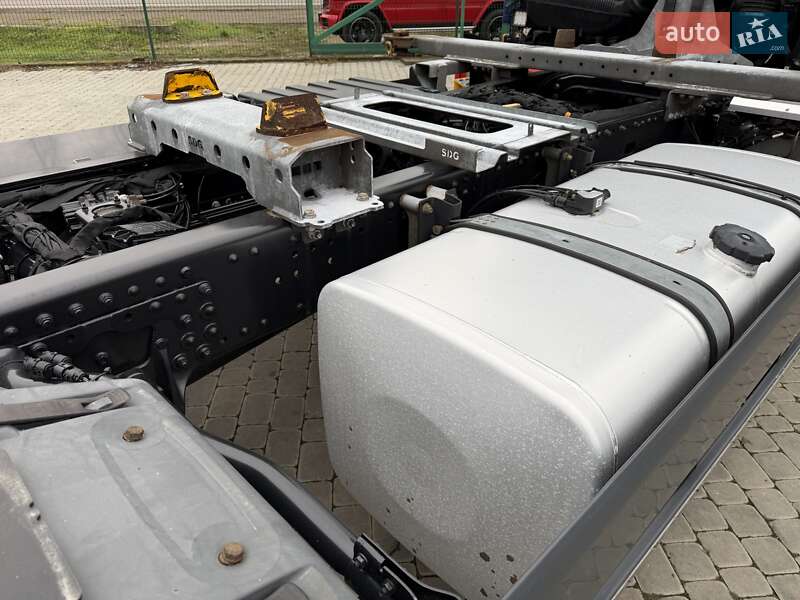 Контейнеровоз MAN TGX 2021 в Залещиках