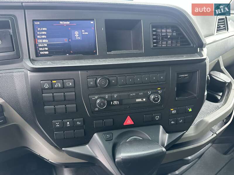 Контейнеровоз MAN TGX 2021 в Черновцах