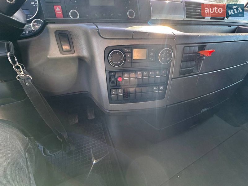 Контейнеровоз MAN TGX 2009 в Киеве