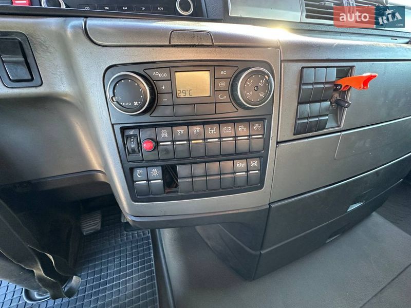 Контейнеровоз MAN TGX 2009 в Киеве