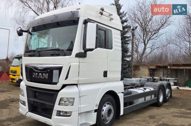Контейнеровоз MAN TGX 2015 в Чернівцях