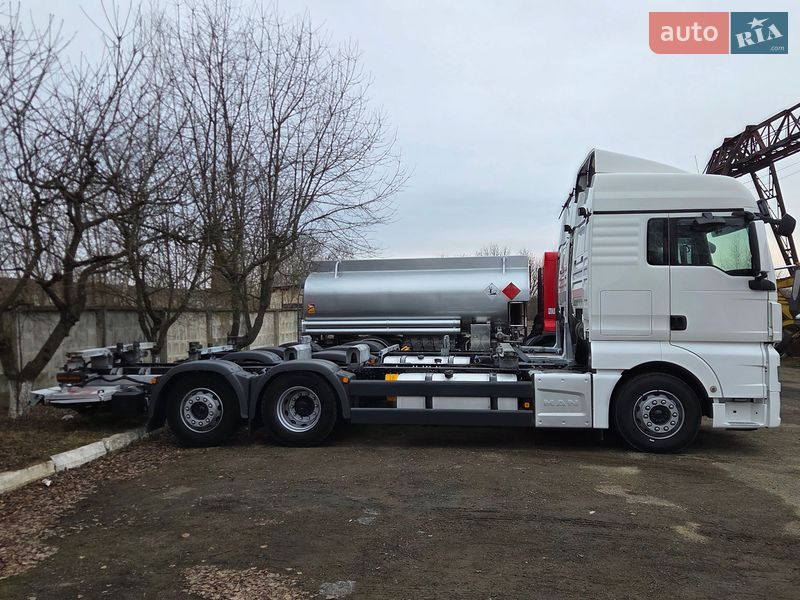 Контейнеровоз MAN TGX 2015 в Черновцах