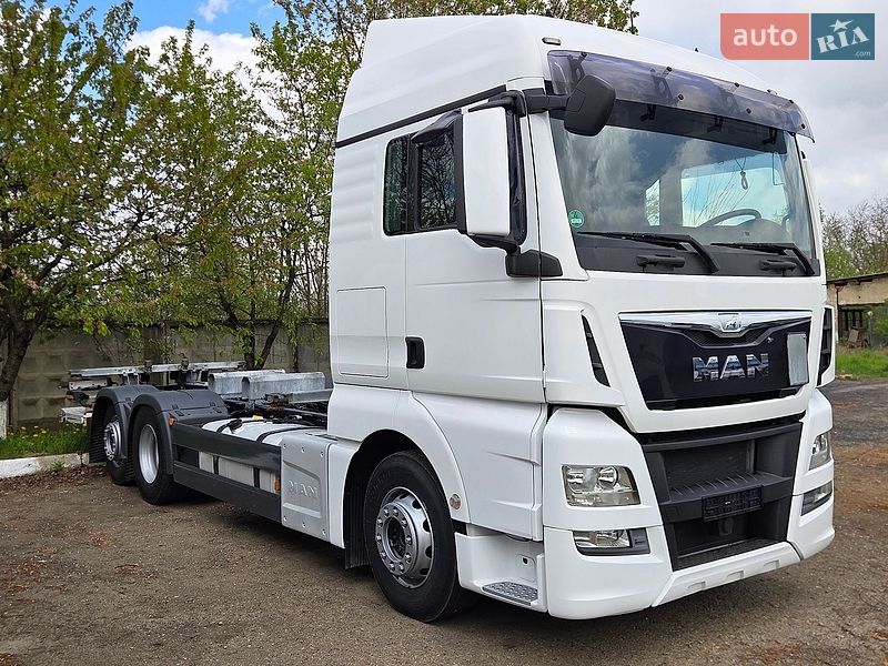 Контейнеровоз MAN TGX 2015 в Черновцах