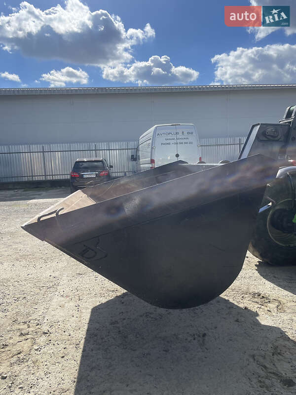 Телескопічні навантажувачі Manitou MT 932 2005 в Ужгороді
