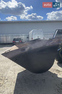 Телескопический погрузчик Manitou MT 932 2005 в 