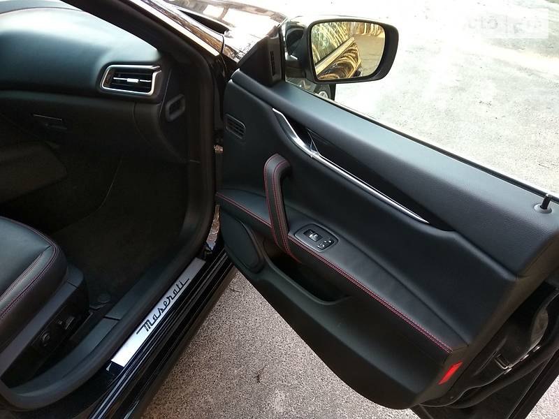 Седан Maserati Ghibli 2014 в Киеве