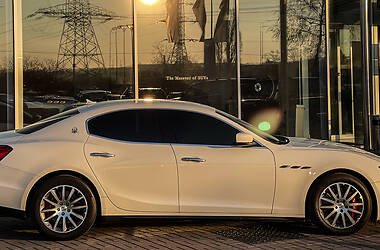 Седан Maserati Ghibli 2014 в Киеве