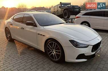 Седан Maserati Ghibli 2014 в Львове