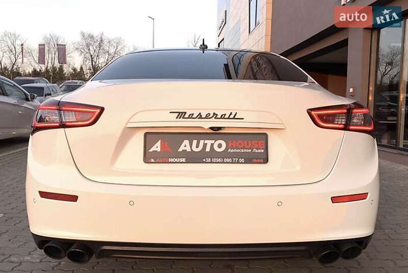 Седан Maserati Ghibli 2014 в Львові