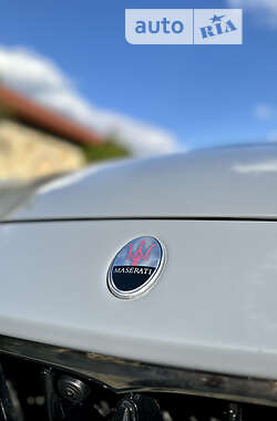 Седан Maserati Ghibli 2016 в 