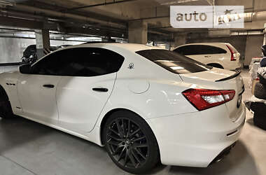 Седан Maserati Ghibli 2017 в 