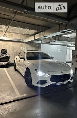 Седан Maserati Ghibli 2017 в 