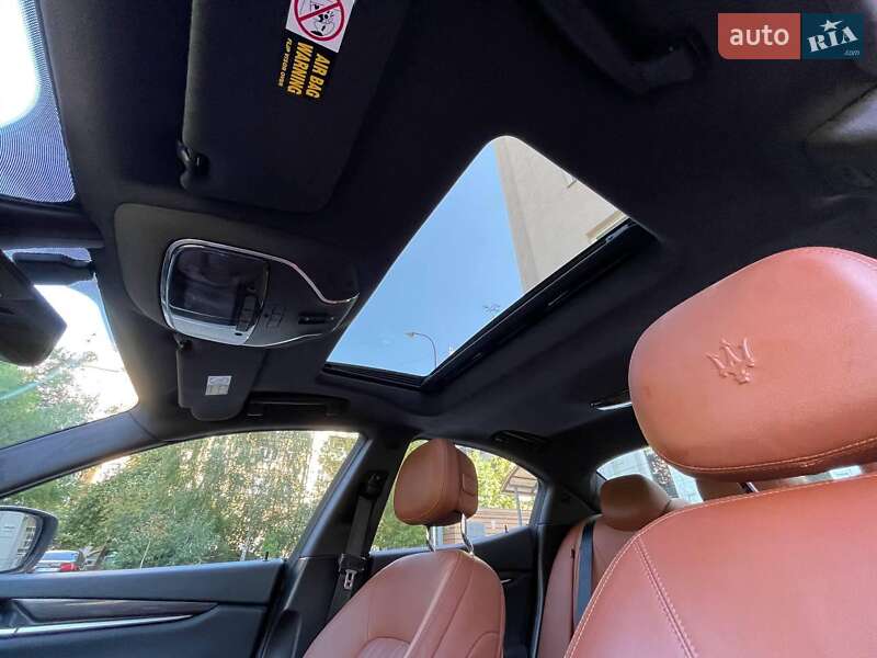 Седан Maserati Ghibli 2015 в Киеве фото 7 Седан Maserati Ghibli 2015 в Киеве