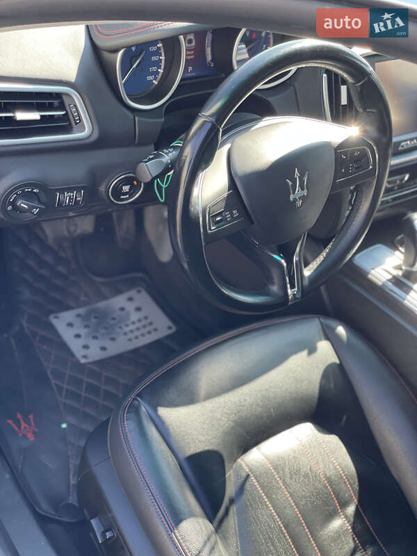Седан Maserati Ghibli 2015 в Одессе