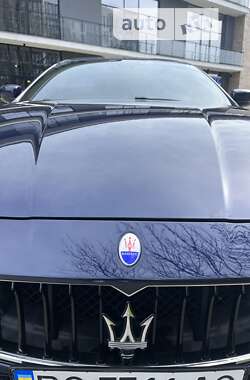 Седан Maserati Ghibli 2015 в Ужгороде