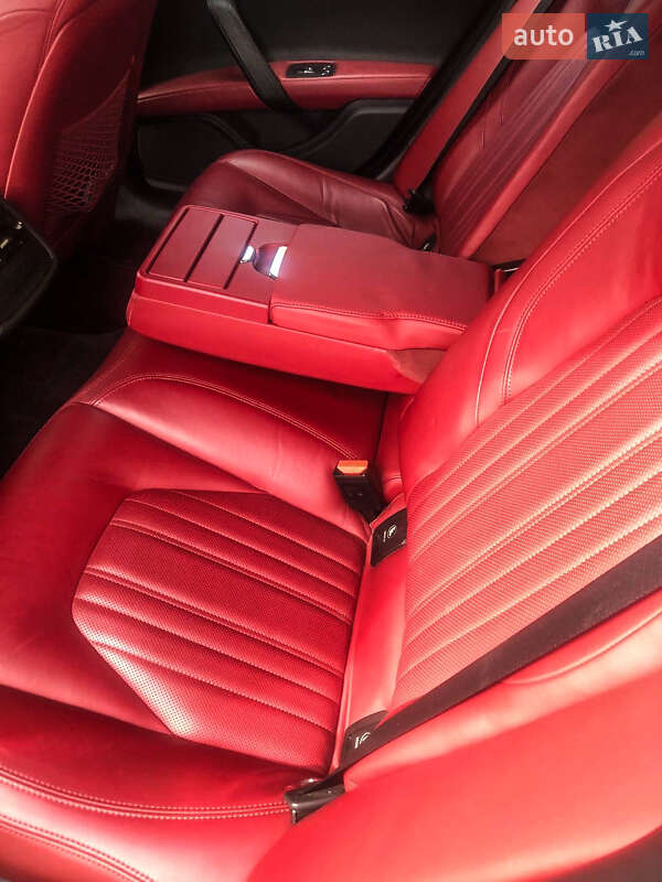 Седан Maserati Ghibli 2014 в Одессе