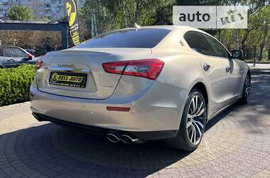 Седан Maserati Ghibli 2014 в Львове